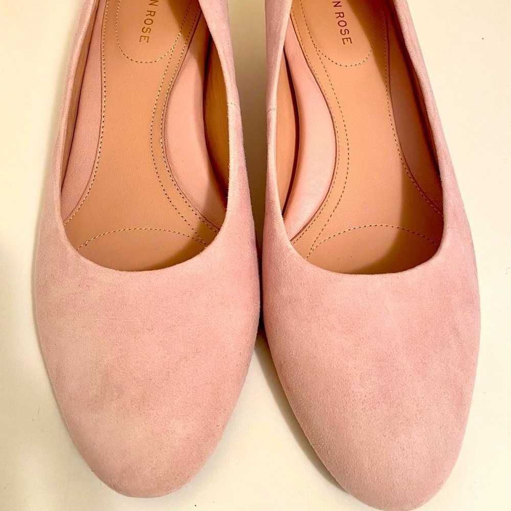 Taryn Rose Pumps - Picture 2 of 5